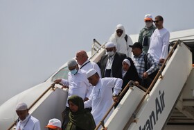 نخستین پرواز بازگشت حجاج خوزستانی به زمین نشست