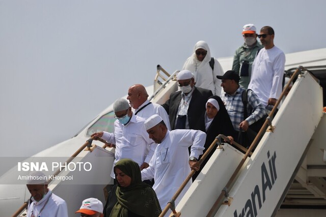 عکس تزیینی است نخستین پرواز بازگشت حجاج خوزستانی به زمین نشست