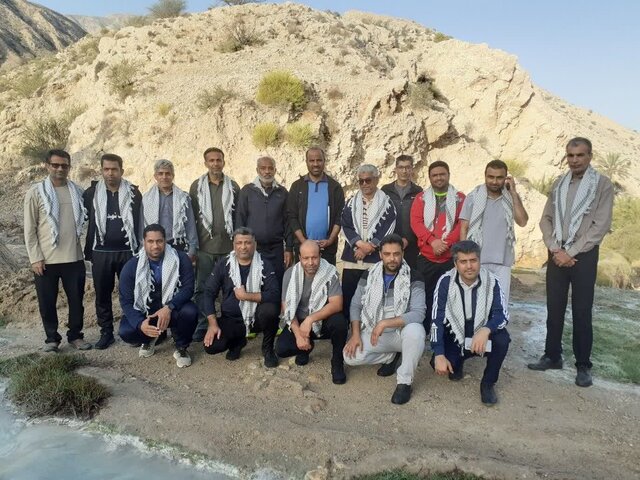 کوهپیمایی روسای ادارات شهرستان بندرعباس به مناسبت هفته بسیج برگزار شد