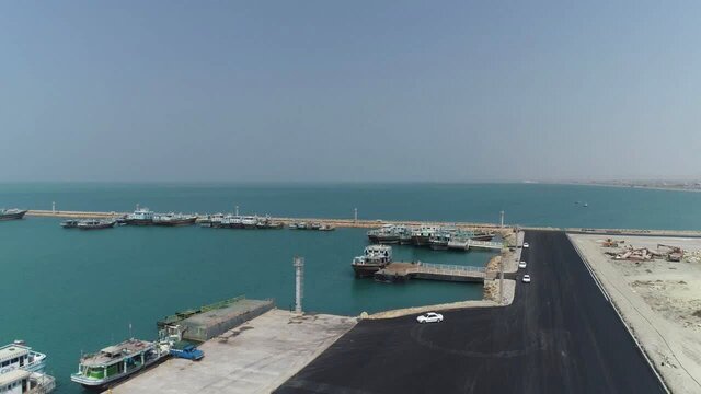 آبرسانی به ۱۵۶ روستا و افتتاح ۵ اسکله صیادی و بندری در هرمزگان