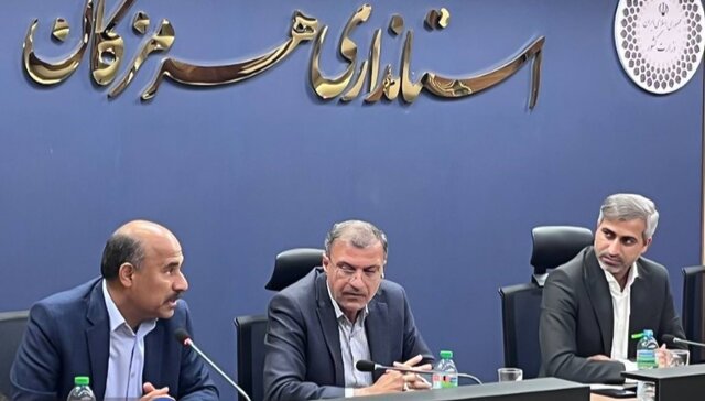 عملکرد هرمزگانیها در بدنه دولت تاکنون درخشان بوده است عملکرد هرمزگانیها در بدنه دولت تاکنون درخشان بوده است