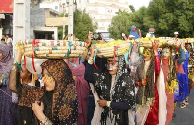 جشنواره شکرگزاری انبه و یاسمین گل میناب ثبت ملی شد جشنواره شکرگزاری انبه و یاسمین گل میناب ثبت ملی شد