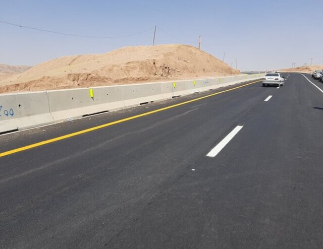 عکس تزیینی اصلاح و ایمنسازی ۹ نقطه حادثهخیز جاده های هرمزگان