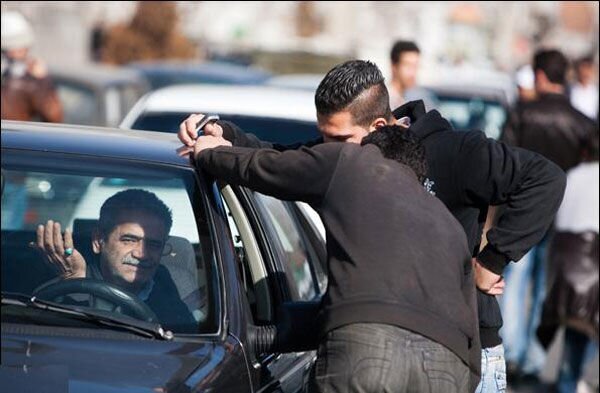 جریمه ۴۰ میلیارد ریالی برای یک دلالان خودرو در هرمزگان جریمه ۴۰ میلیارد ریالی برای یک دلالان خودرو در هرمزگان