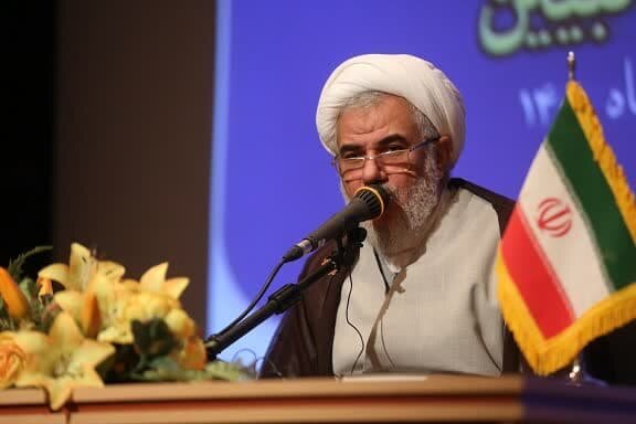 امام سجاد علیه السلام مقتدر مظلوم بود امام سجاد علیه السلام مقتدر مظلوم بود