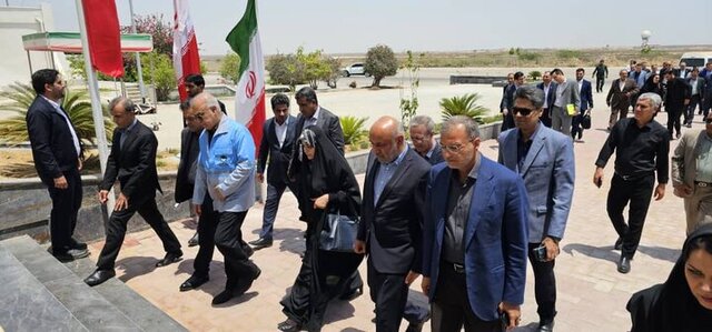 حمایت از کارگران بندر شهید رجایی؛ سفر وزیر کار به هرمزگان
