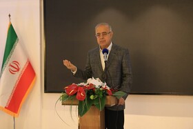 دولت و مجلس برای بهبود معیشت معلمان تلاش می‌کنند