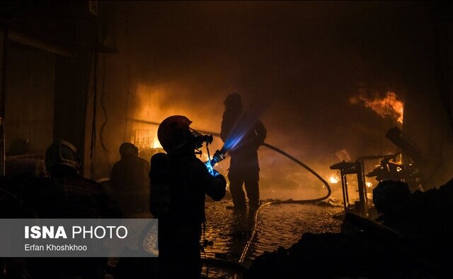 عکس تزیینی آتشسوزی در سایت بازیافت کیش مهار شد