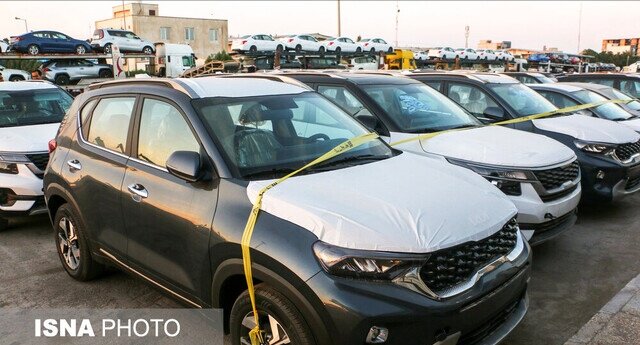 ضربالاجل ۱۰ روزه برای ترخیص سریعتر خودروهای وارداتی در هرمزگان ضربالاجل ۱۰ روزه برای ترخیص سریعتر خودروهای وارداتی در هرمزگان