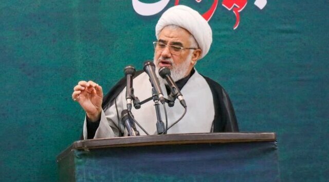 حفظ هویت دینی و امنیت کشور با بهرهگیری از عاشورا و رهبری حفظ هویت دینی و امنیت کشور با بهرهگیری از عاشورا و رهبری