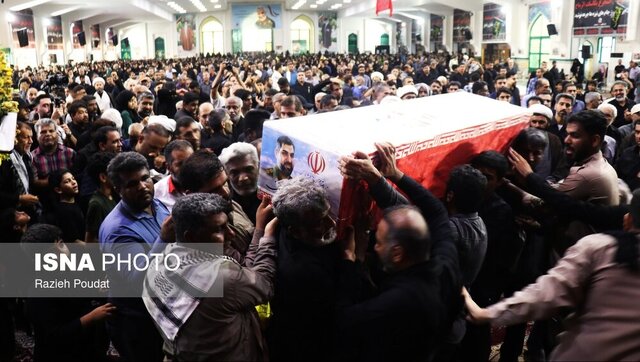 تشییع باشکوه شهید آذربادگان؛ نمایش وفاداری مردم بندرعباس به آرمان‌های انقلاب