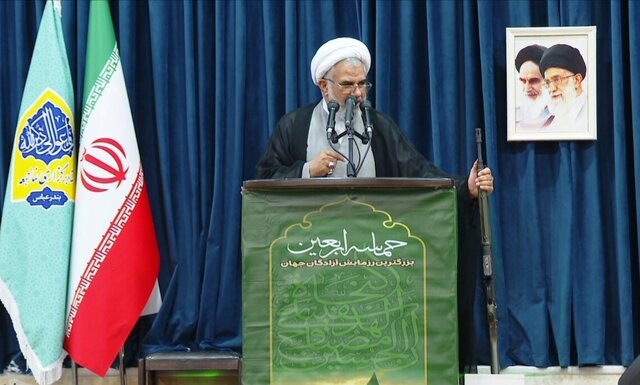 «اربعین» رزمایش عظیم وحدت امت اسلامی است