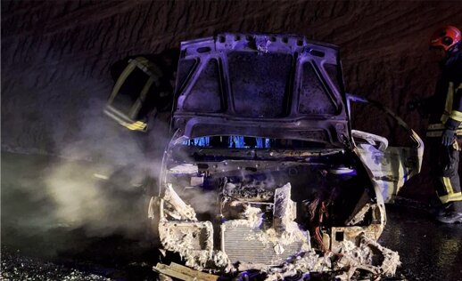 خودروی سوختبر جرقه آتشسوزی چهار خودرو در بندرعباس شد