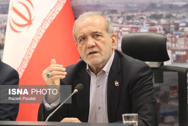دیدار نخبگان هرمزگان با رئیس‌جمهور؛ از مطالبه «استان ویژه» تا رونق اقتصاد خلاق و حمایت علمی