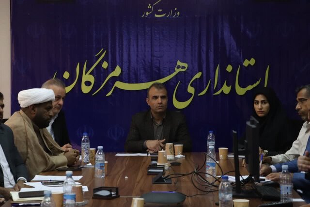 اتصال مرغداری‌ها و گلخانه‌ها به گاز در هرمزگان تا قبل از زمستان
