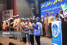 با فرهنگ صحیح رانندگی، جاده‌ها امن می‌شوند
