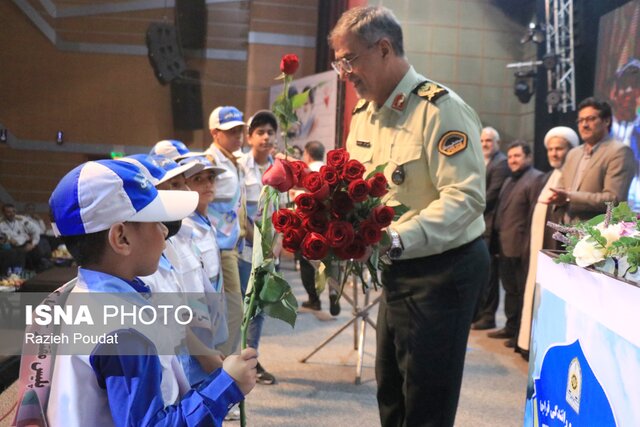 با فرهنگ صحیح رانندگی، جادهها امن میشوند
