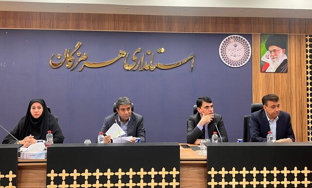 دستگاه‌های اجرایی موظف به ارائه بدون تأخیر خدمات به مناطق نفتی هرمزگان هستند