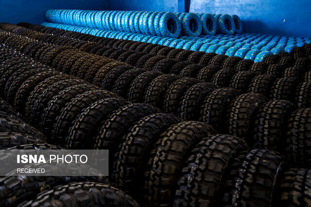 توقیف محموله لاستیکهای قاچاق در زابل توقیف محموله لاستیکهای قاچاق در زابل
