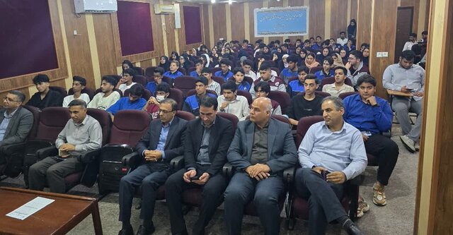 «فرصت‌های شغلی دانش‌آموزی» زمینه‌ساز هدایت نسل جوان به اشتغال دانش‌بنیان است