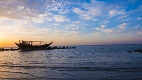 دریا در تنگه هرمز و دریای عمان آرام است