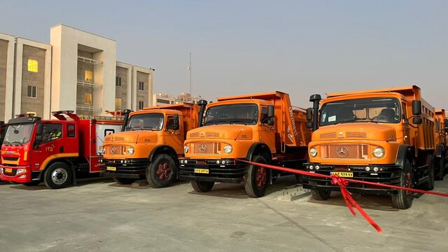 ۳۲۰ دستگاه ماشین‌آلات تحویل شهرداری‌ها و دهیاری‌های هرمزگان شد