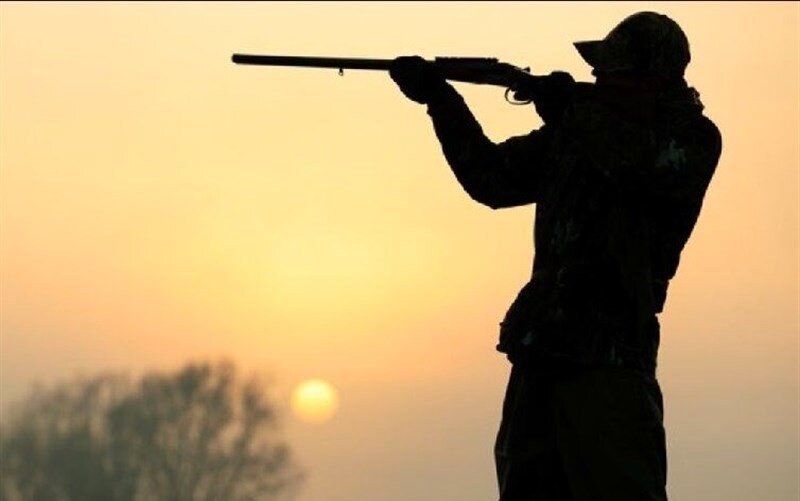 بازداشت شکارچی متخلف در حاجی‌آباد هرمزگان