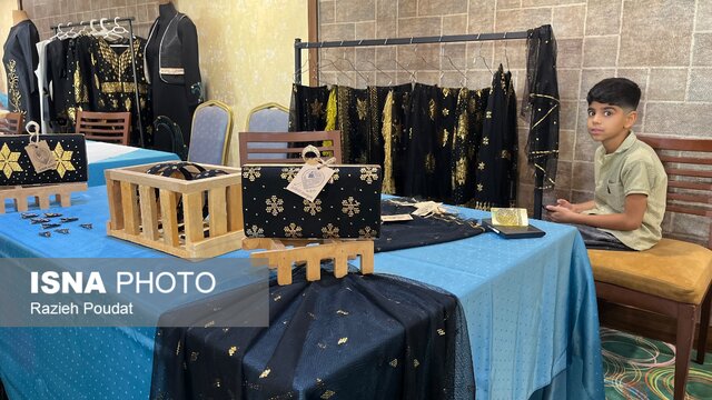 « دریا برتن»؛ جلوه‌گاه اصالت، نوآوری و هویت پوشاک بومی هرمزگان