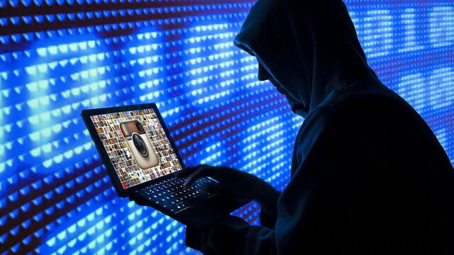 بازگشت ۲۵ میلیارد ریال رمزارز سرقتی با انهدام باند کلاهبرداری سایبری در هرمزگان