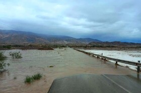 بر اثر طغیان رودخانه‌ها مسیر بندر خمیر ـ بندر لنگه همچنان مسدود است