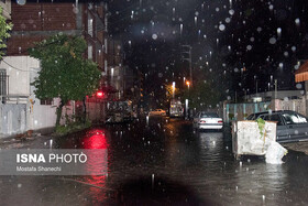 بارندگی شدید بندرعباس را دربرگرفت/ آبگرفتگی گسترده و قطع برق شهری