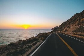 بازگشایی محور بندرلنگه – خمیر پس از ریزش کوه