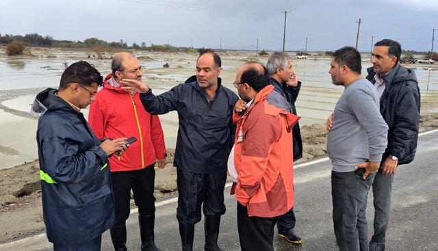 عملیات امداد و نجات در روستاهای متأثر از سیلاب سیریک ادامه دارد