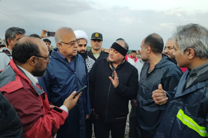 تلاش برای انتقال اهالی روستای مهرگی سیریک به محل امن در حال انجام است