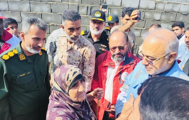 استاندار هرمزگان: دولت تا بازگشت کامل زندگی کنار مردم سیلزده جاسک میماند