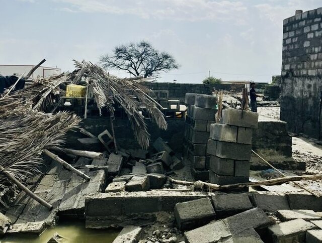 ۳۰ آذر ۱۴۰۴ آواربرداری واحدهای تخریبشده سیل در سیریک آغاز شد