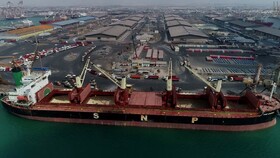 پهلوگیری بیستمین کشتی حامل ذرت در بندر شهید رجایی