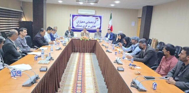 بخشدار مرکزی بستک: رقابت سازنده دهیاران در سایه رفاقت و همدلی محقق میشود