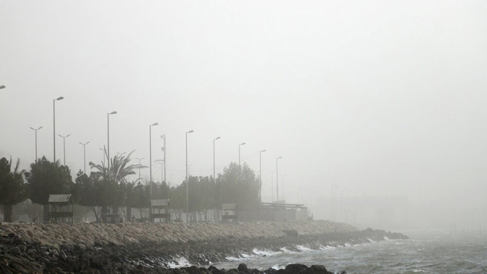 وزش باد، غبار رقیق هرمزگان را کاهش می‌دهد