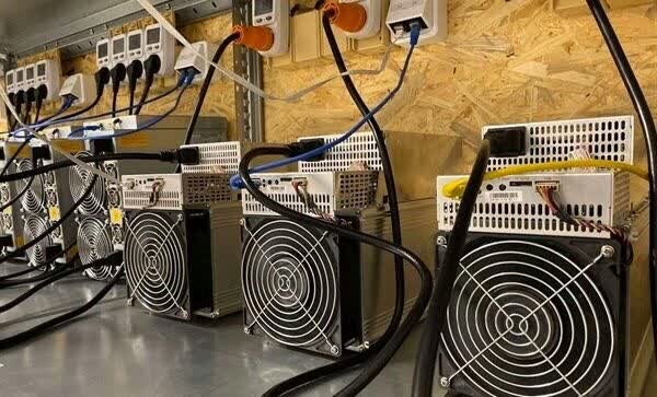 درگیری با بهره‌برداران غیرمجاز برق و ماینرها در بندرلنگه