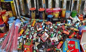 کشف محموله فشفشه‌های قاچاق در بندرلنگه