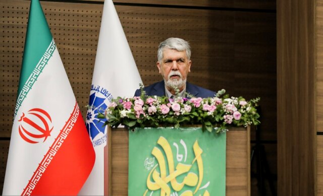 صحیفه سجادیه گنجینه‌ای بی‌بدیل برای پاسخ به نیازهای فکری و معنوی جامعه است