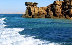 وزش بادهای جنوب‌ شرقی، دریا را در تنگه هرمز مواج کرد