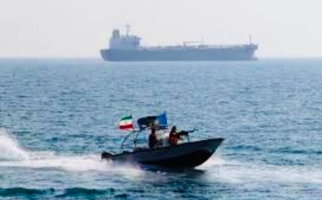 کشف ۷۶ میلیارد ریال انواع کالای قاچاق در آب‌های قشم