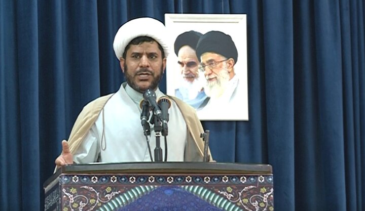 امام جمعه موقت بندرعباس: هوشیاری در برابر فضاسازی رسانه‌ای دشمن ضروری است