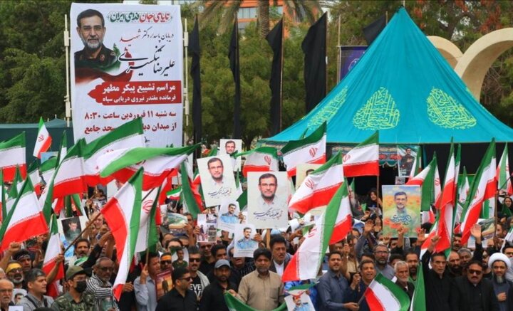 بندرعباس در سوگ دریابان؛ تشییع باشکوه پیکر دریابان شهید تنگسیری/اقتدار در سایه شهادت