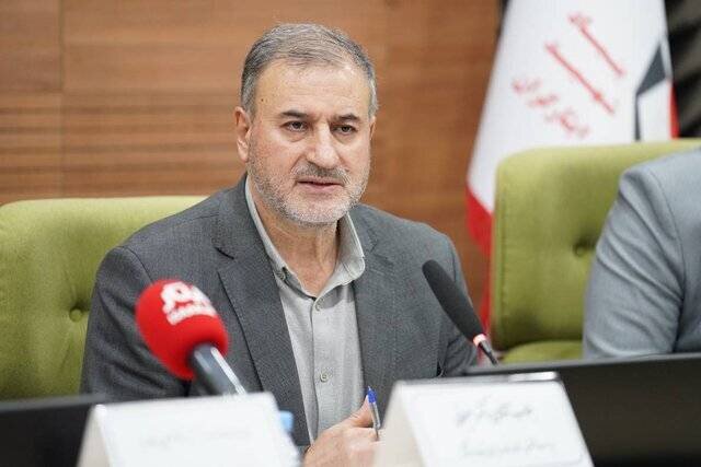 معاون بنیاد شهید: صبر خانواده‌های شهدای دانش‌آموز میناب الگویی الهام‌بخش برای جامعه است