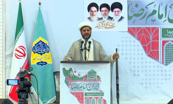 امام جمعه موقت بندرعباس: حفظ انسجام داخلی در شرایط کنونی ضروری است