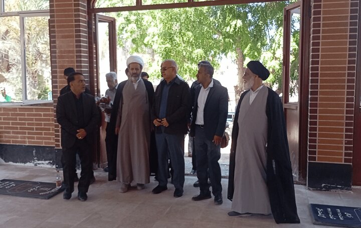 نماینده دفتر آیت‌الله سیستانی: خدمت به رزمندگان اسلام کمتر از حضور در خط مقدم نیست