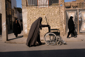 ساکنین منطقه گلشهر مشهد عمدتا از مهاجران افغانستانی هستند و تعداد زیادی از این جمعیت جزو اقشار ضعیف و کم درآمد محسوب می‌شوند.